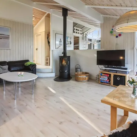 Immi - 1-5km From The Sea By Interhome